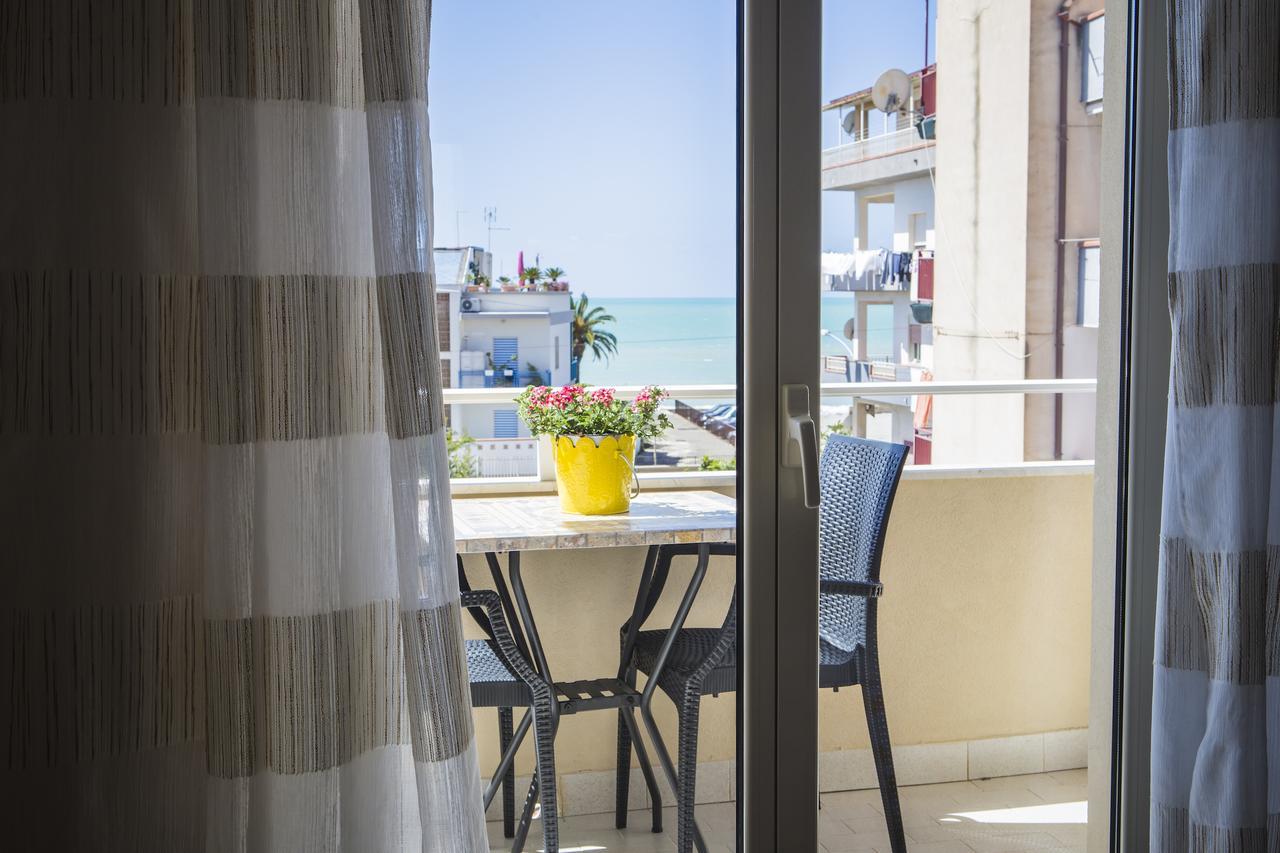 Le Notti Di Morfeo Bed & Breakfast San Leone Exterior photo
